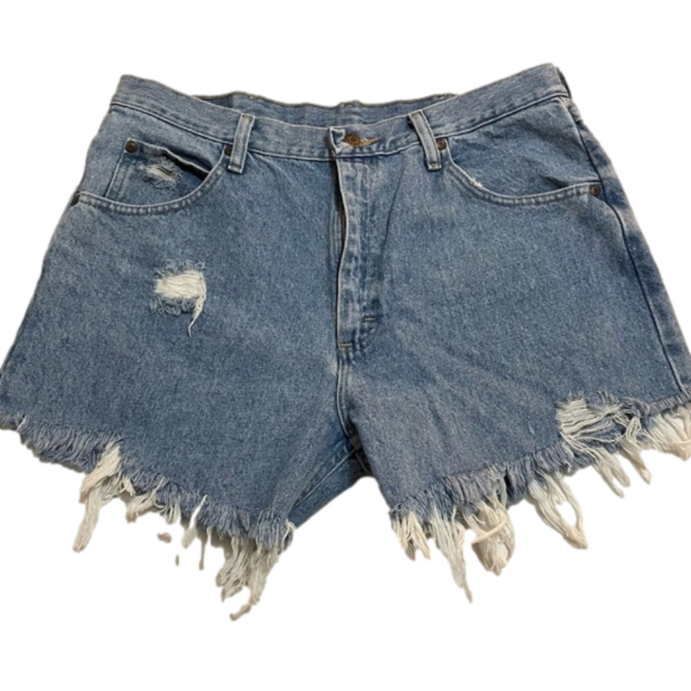 WRANGLER shorts, Distress med wash shorts, NWOT,